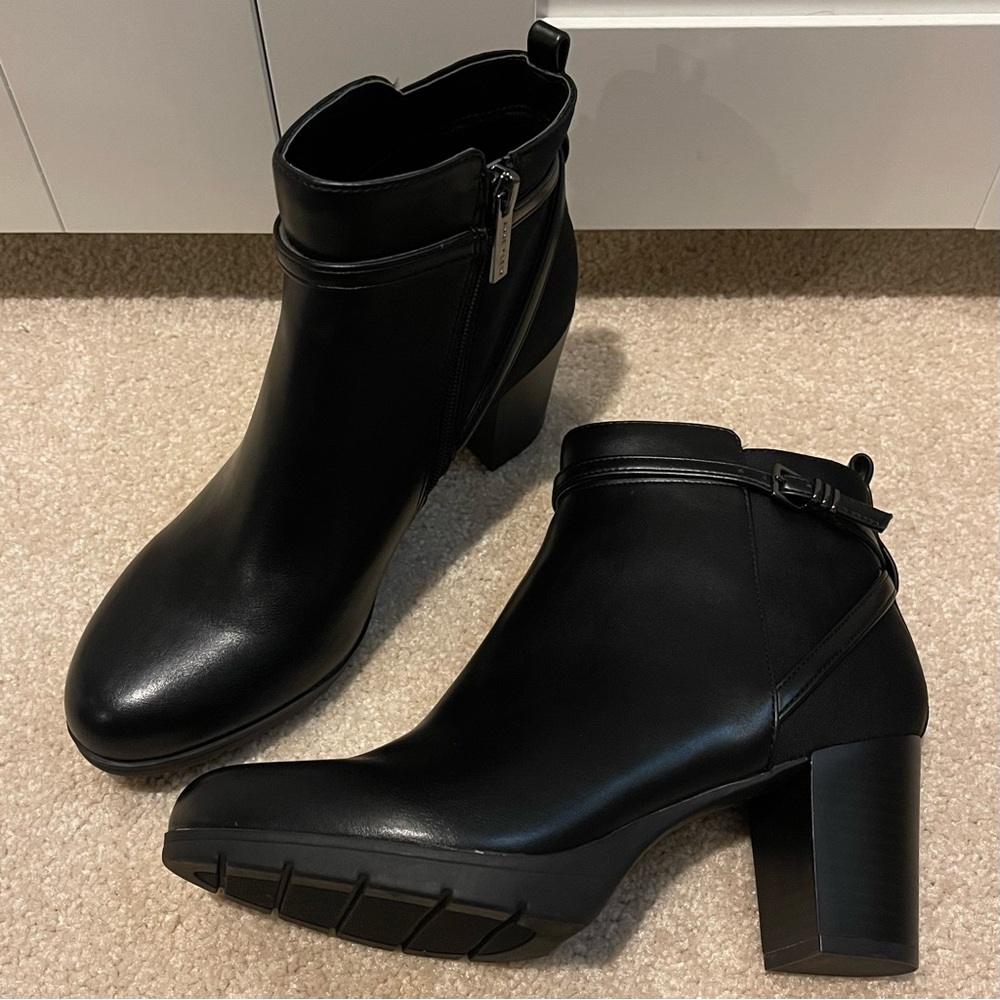 NWOT *Orig $120 Anne Klein Riah Ankle Boots
